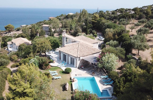 Villa with pool in exposed position, sea view, wifi | Messenia, Peloponnese