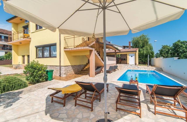 Villa with pool in Pula