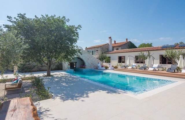 Villa with private pool in Fiorini for rent