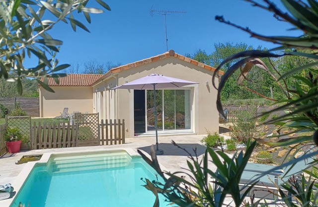 Villa with swimming pool in Dordogne