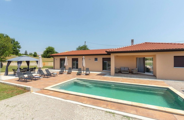 Villa Xenia (V0411-K1) - Labin