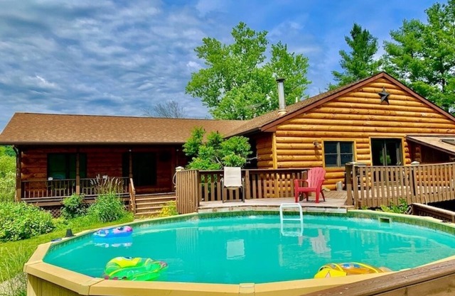 Village Creek Lodge w/Hot Tub, Pool, & Fishing Pond
