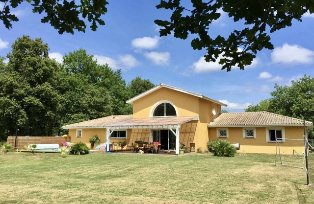 VillasHomeClet - Villa Côte & Lac ⭐️ Pool ⭐️ Spa ⭐️ Wifi ⭐️ 4 bedrooms