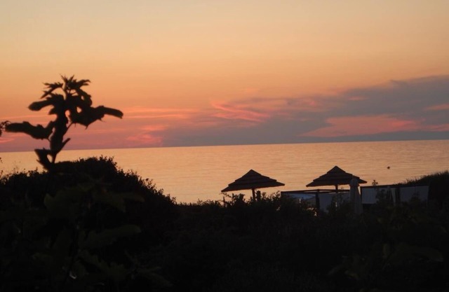 VILLE PAOLA AND DANIELA nice two-room apartment 30 mt from the beach pet free