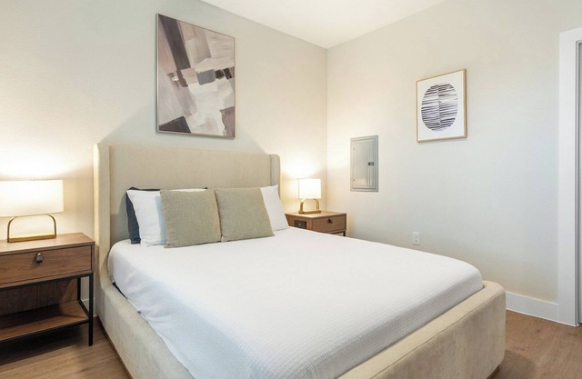 Virginia 1BD 2 - One Bedroom Apartment, Sleeps 2