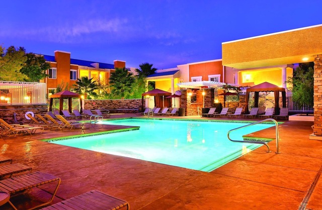 Visit Las Vegas in style!