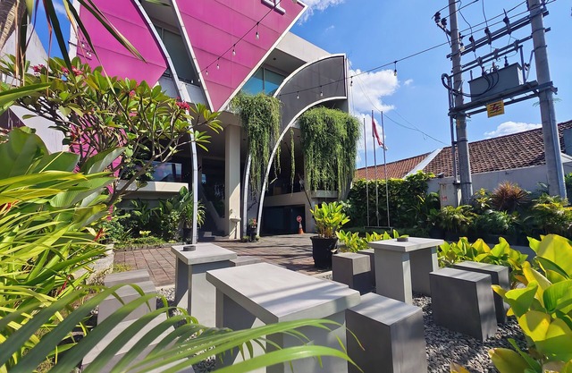 Viva Hotel Kediri, Azana Hotels Collection