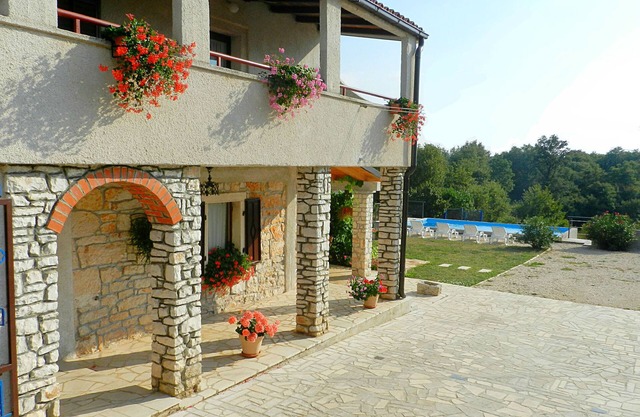 Vocation Home Ana In Kringa Istra, 8 Persons, 3bedrooms, 2 Bathrooms, with Pool