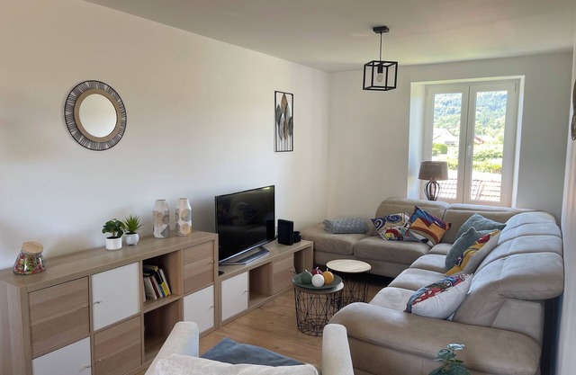 Vosges: quiet house near Gérardmer (15 min) – sleeps 8 – pets allowed.