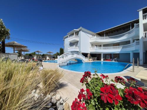 Vrachos Beach Hotel