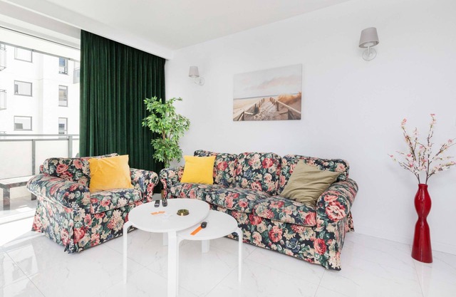 Wałowa 25B | Spacious Apartment | Parking