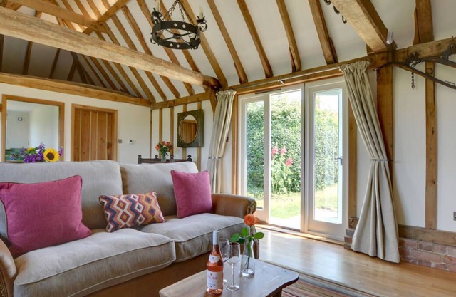 Wagon Lodge at Forstal Farm