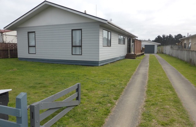 Waitarere Beach Escape
