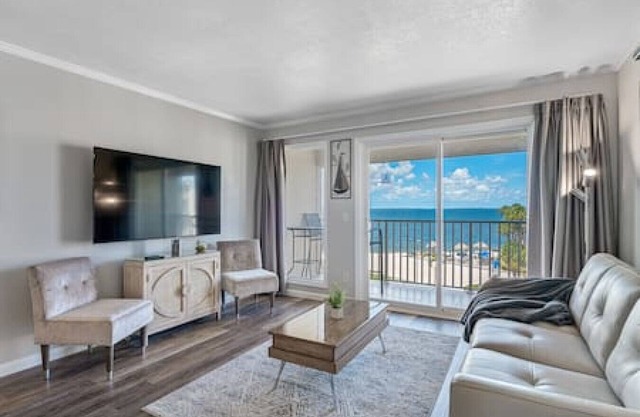 Wake up to the ocean breeze - Enjoy amazing views