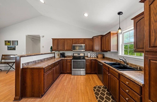 Wakes and Wheels Lakefront home w/ATV Access