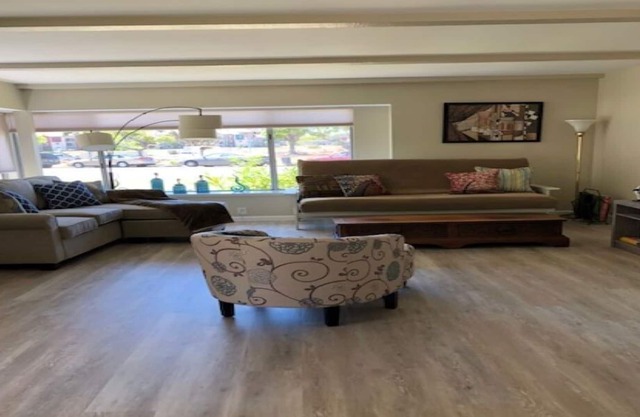 Walk to Beach, Sleeps 5 to 6, Santa Barbara/Goleta