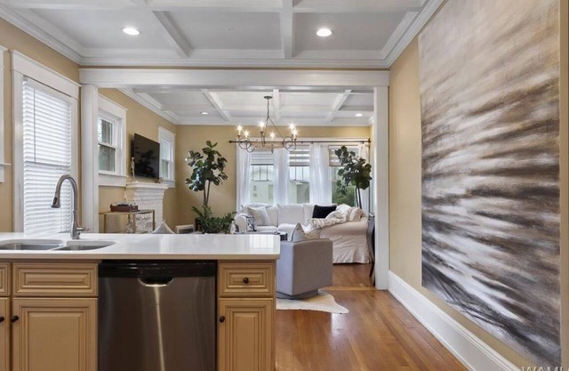 Walk to Bryant-Denny Stadium, Tuscaloosa AL