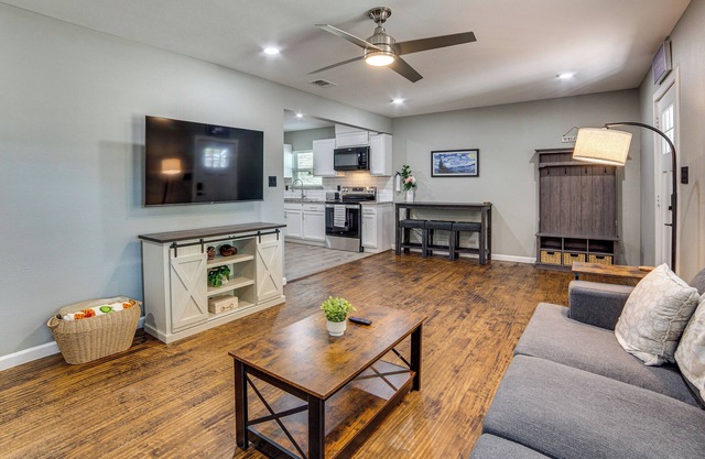 Walk to East Texas A&M! Home w/Pet-Friendly Yard