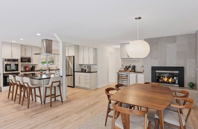 Walk to Pearl St | Hot Tub | Garden | Prime Location