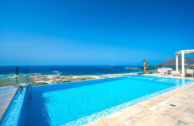 Walk to Taverna & Mini Market *4km to Falasarna beach *Jacuzzi