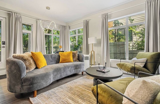 Walk to Whyte Ave, river views, and UofA Hospital from your cozy suite