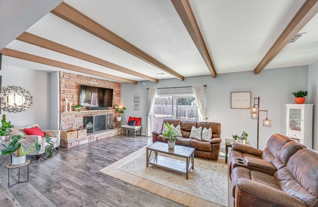 Walkable Chula Vista Home w/Covered Patio