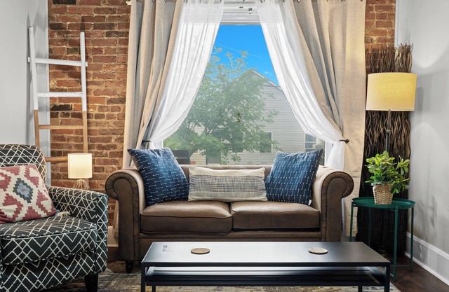 Walkable Historic District 1 Mi to Downtown Lou!