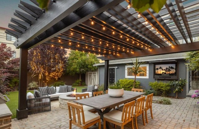 Walkable Luxurious Designer Home close to downtown, heart of Silicon Valley
