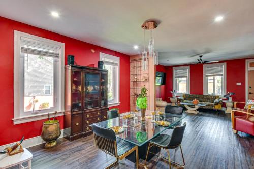 Walkable Neighborhood Updated Morton Home!