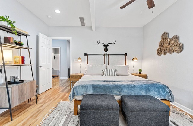 Walkable to River Market and Minutes from Downtown!