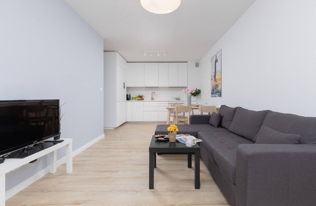 Warsaw Apartment With Terrace by Renters