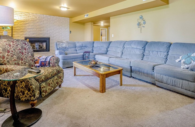 Water-view retreat with deck, grill, paddleboards & bikes - dog-friendly