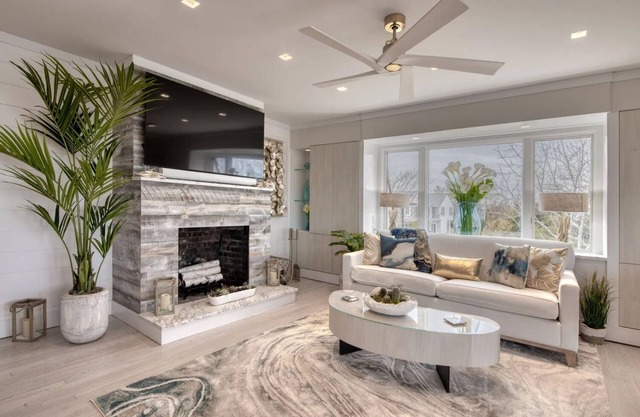 Waterfront 2BR/3BA Sag Harbor Village Rooftop Penthouse