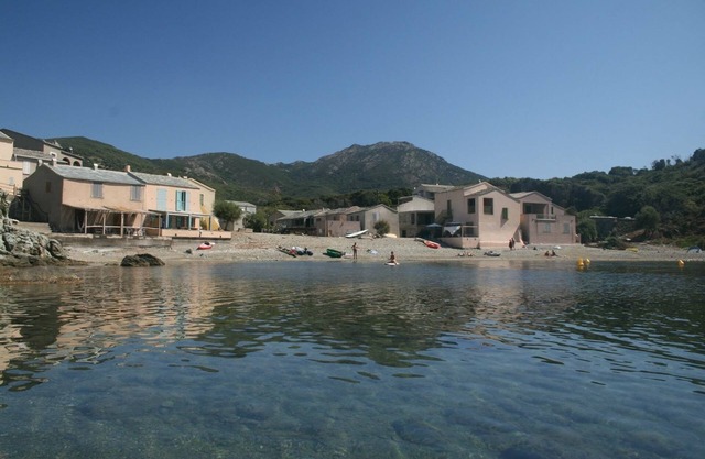 Waterfront apartment