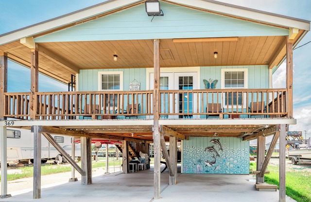 Waterfront Bungalow w/Pier & Amazing Views