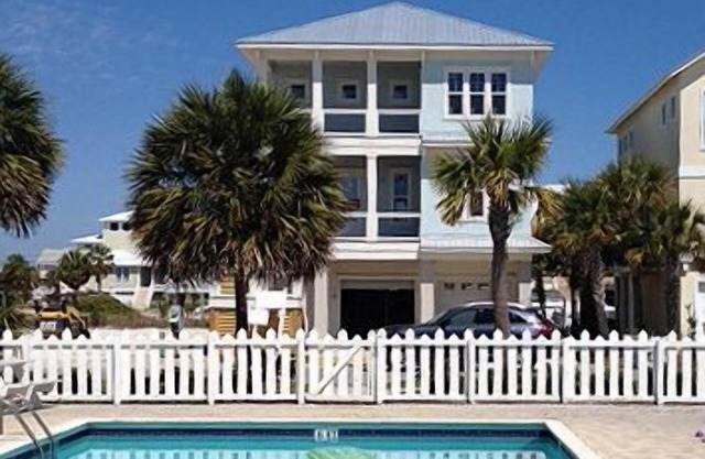 Waterfront Home with Golf Cart, Kayaks, Bikes and Paddleboards!