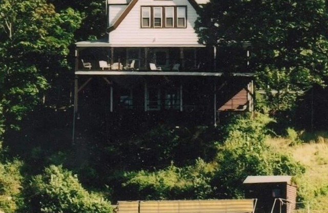 Waterfront Home with Spectacular Viewsof the Annisquam River