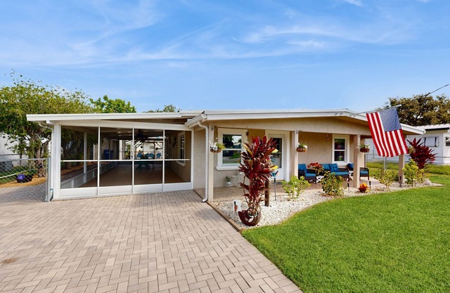 Waterfront home with patio, central AC & private dock, close to Lake Okeechobee