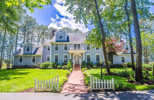 Waterfront in Berlin, MD on 56 Acres, Sleeps 20/9BR/8BA, Close to Ocean City, MD
