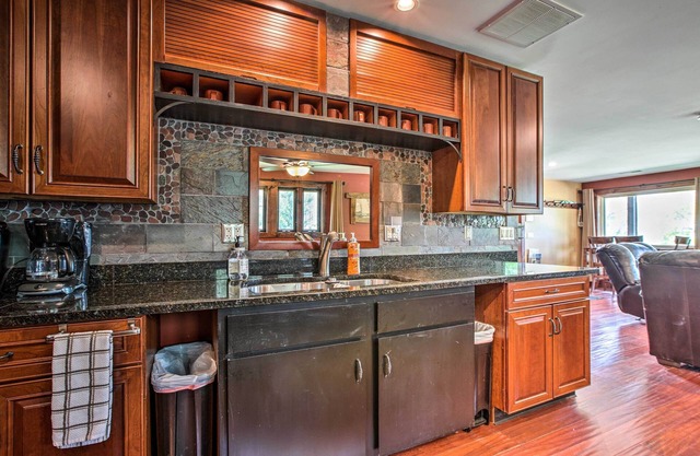 Waterfront Lake Koshkonong Home w/Pier & Fire Pit