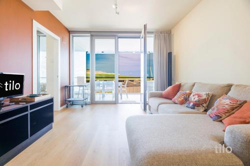 Waterfront Lux | 2BR | A/C| Parking By Tilo