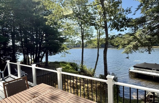 WATERFRONT ON THOMPSON LAKE