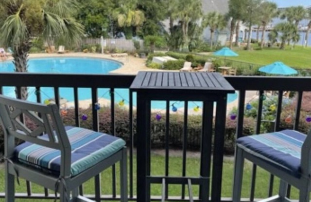 Waterfront Paradise <brClose to Beaches & Destin<brNew Kitchen & Private Marina