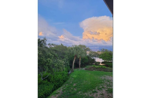 Waterfront Relaxing Condo-heated pool & spa- near Fort Desoto