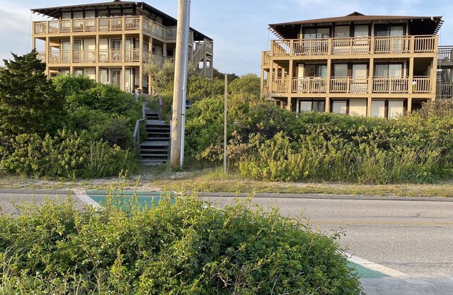 Waterfront Studio/Condo/Beach Access