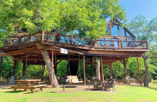 Waterfront Sweet Medicine Treehouse