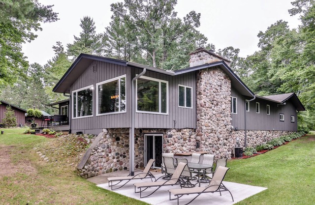 Waterfront Upper Gresham Retreat Free Pontoon