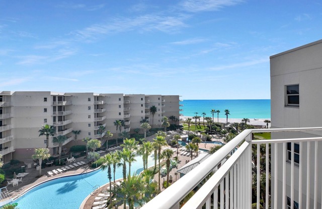 Waterscape B612 ~ Top Floor ~ Beach & Lazy River Views ~ Free Beach Service!