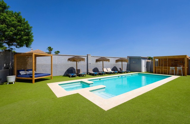 WaterWheel Villa by Fidalsa