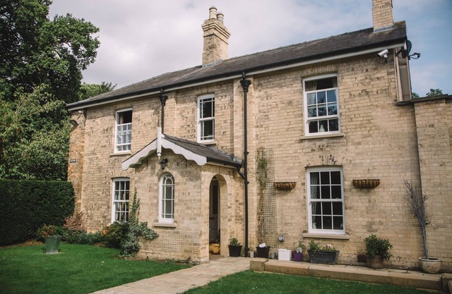 Wayside, a beautiful Victorian home in a rural setting , 5 miles from Lincoln